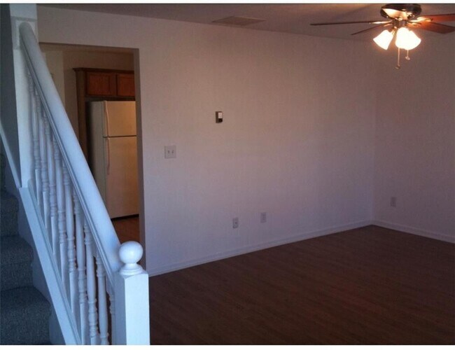 Photo - 400 Rosehip Ln Apartment