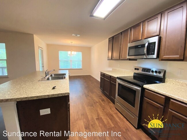 Building Photo - 4 br, 2 bath House - 4636 Plover Drive