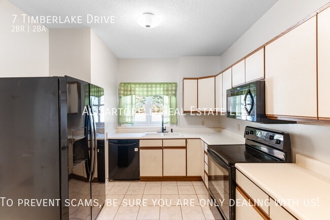 Foto del edificio - 7 Timberlake Dr