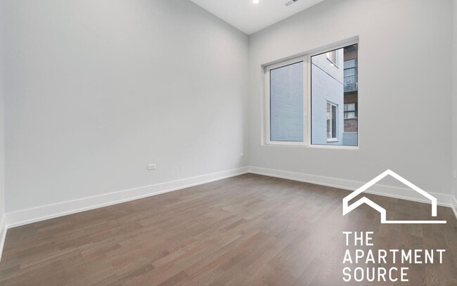 Building Photo - 2139 W Madison St
