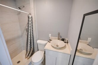 Building Photo - 3814 Nan St