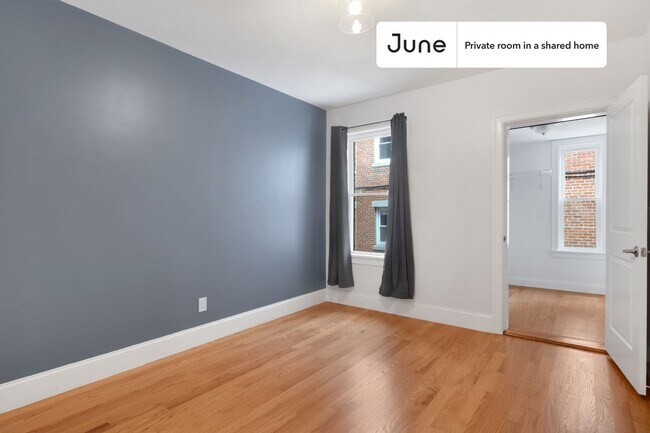 Building Photo - Room in Shared 5 bed/2 bath home in Allston