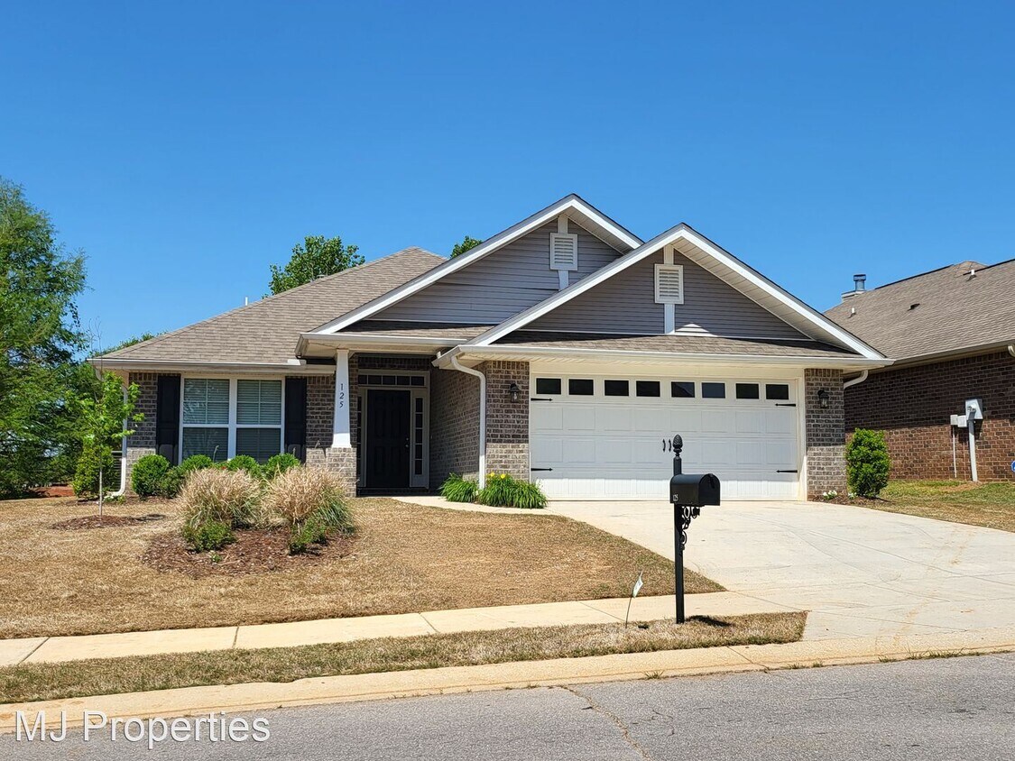 Primary Photo - 4 br, 2 bath House - 125 Harold Murphy Dr