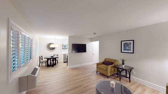 Building Photo - 45 Tamal Vista