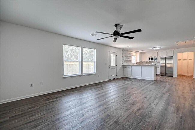 Foto del edificio - 4122 Bayshore Dr