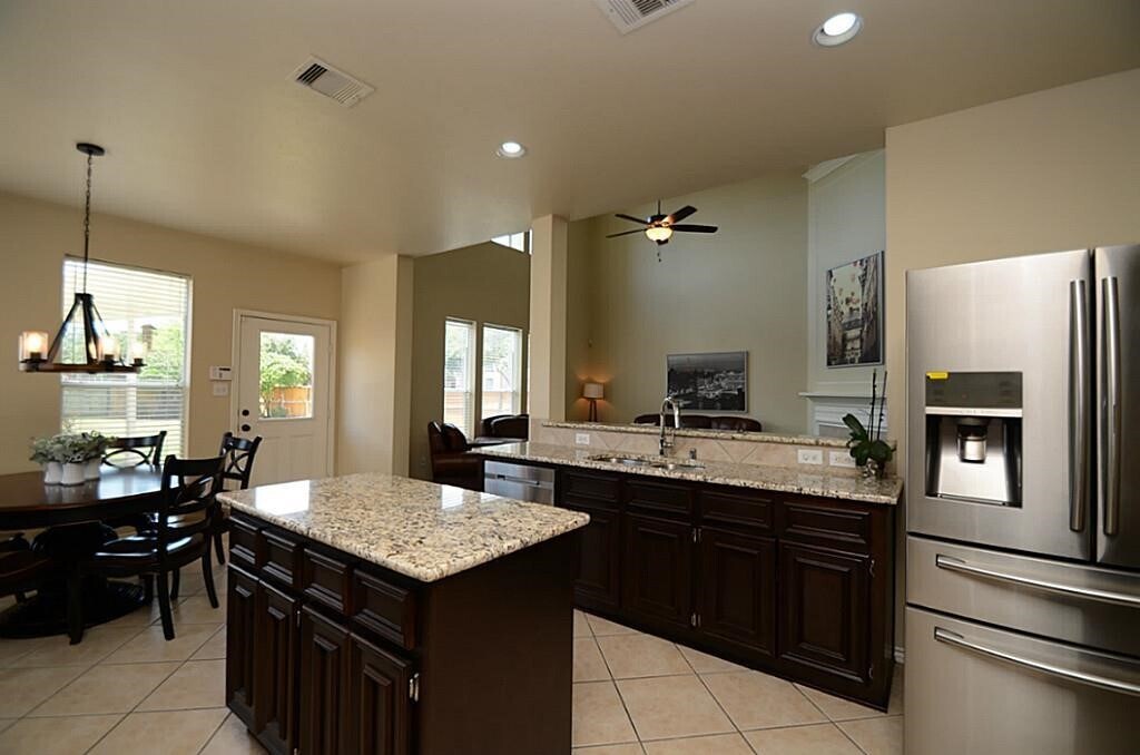 Building Photo - 5002 Hearth Hollow Ln