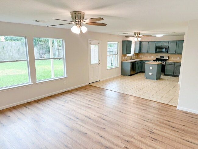 Building Photo - 4027 Falvel Cove Dr