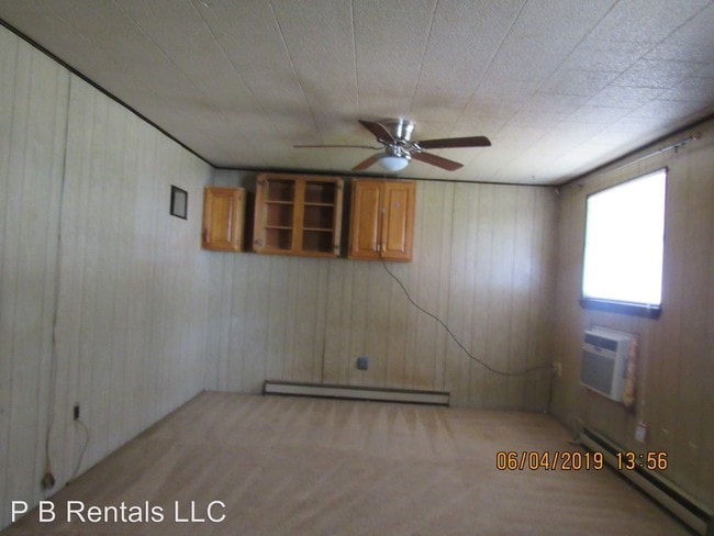 Building Photo - 1202 NW Lake Ave