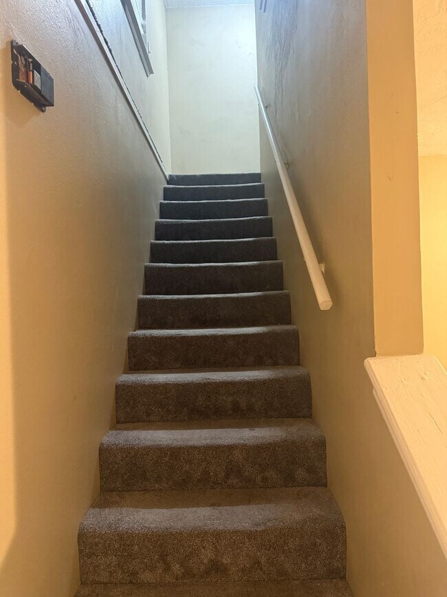 Foto del edificio - 1128 N Eagle Ln