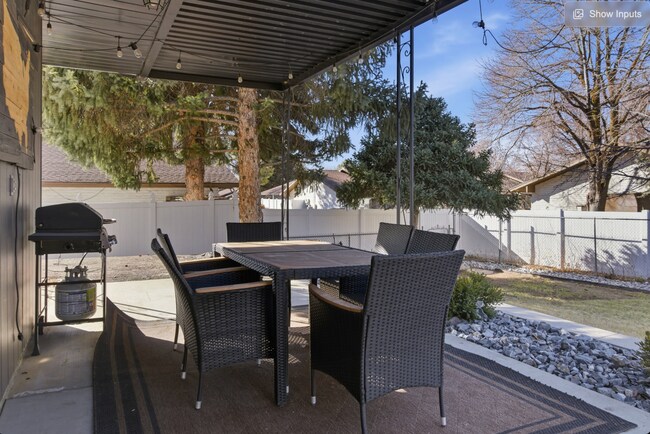 Foto del edificio - 4787 N Canyon Rd