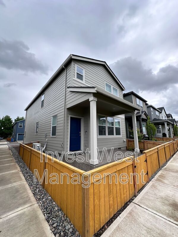 Building Photo - 2635 NE 116th Pl