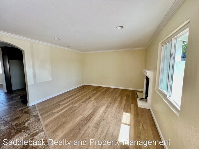Building Photo - 3 br, 2 bath House - 5853 Los Nietos St.