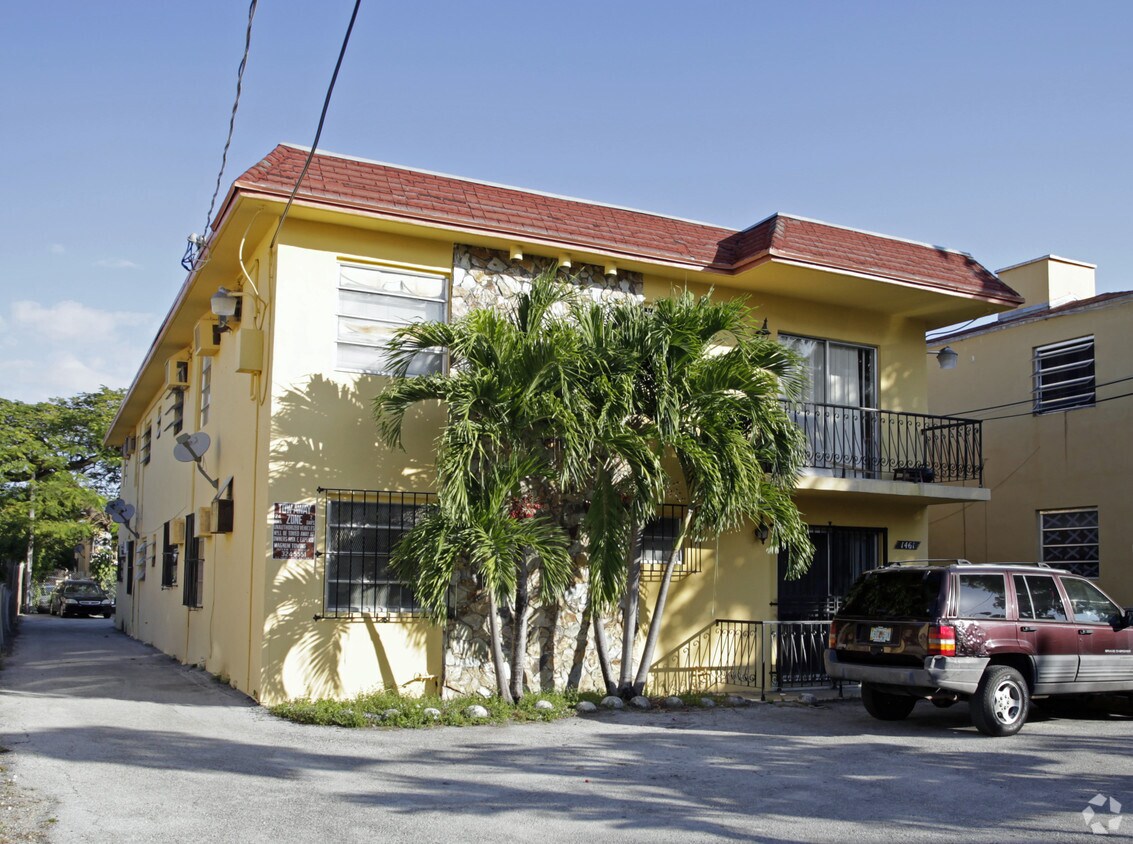 Primary Photo - 1461 SW 5th St