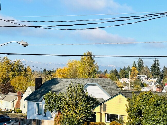 Foto del edificio - Charming West Bremerton Home
