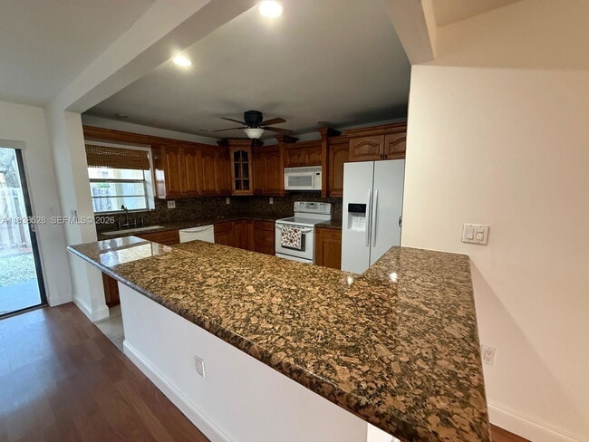 Building Photo - 8713 SW 137th Ave