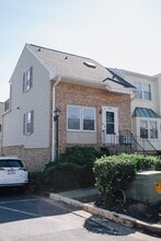 Building Photo - 92 N Bedford St