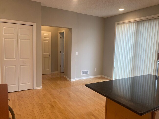 Foto del edificio - 11346 Stratton Ave