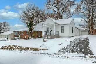 Building Photo - 9523 Theodosia Ave