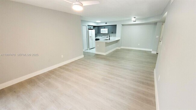 Building Photo - 3000 S Course Dr