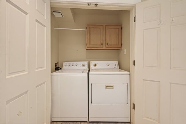 Building Photo - 1807 Crocker St