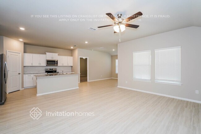 Building Photo - 224 Blanco Dr