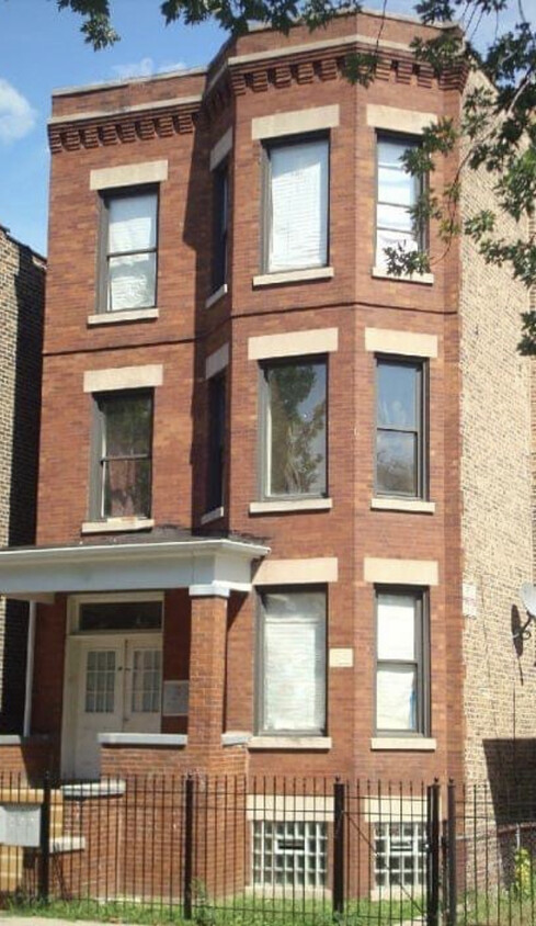 1451 N Monticello Ave Unit 1, Chicago, IL 60651 - Condo for Rent in  Chicago, IL 