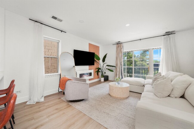 Foto del edificio - 1136 W 13th St