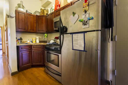 Building Photo - 5233 Metropolitan Ave