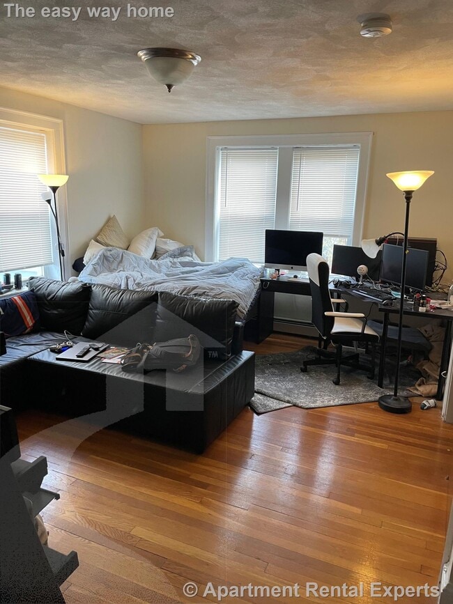 Photo - 38 Day St Apartment