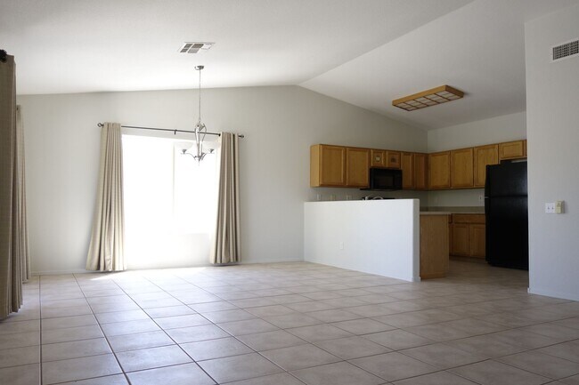 Foto del edificio - 7744 W Rising Moon Way