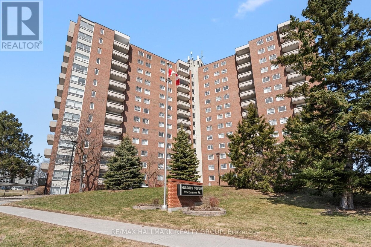 Photo principale - 915-1915 Elmsmere Rd