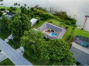 Building Photo - 1390 Emerald Dr