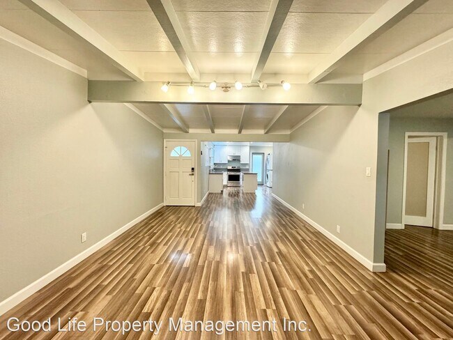 Building Photo - 4 br, 2 bath House - 5571 Bergen Street