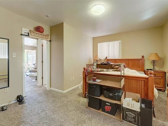 Building Photo - Broomfield Spacious Unit!