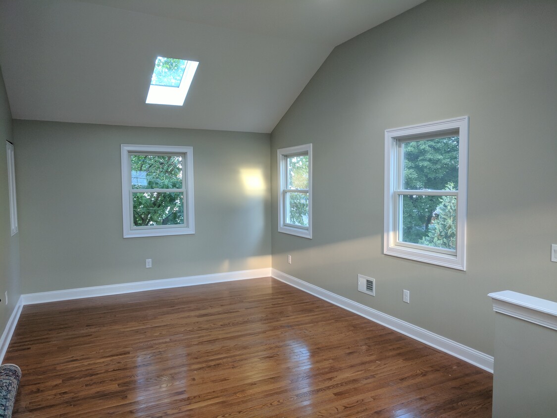 Primary Photo - 407 Bell Ave