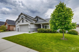 Building Photo - 1115 W Olds River Dr