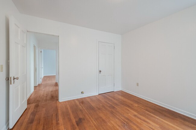 Building Photo - 1326 Mckinley Ave