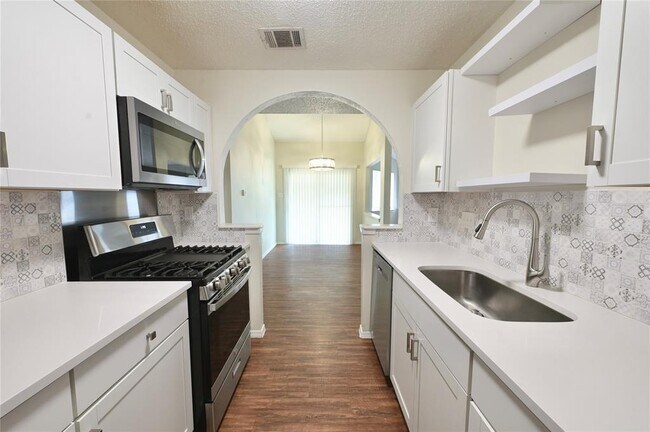 Foto del edificio - 1901 Rainy Meadows Dr