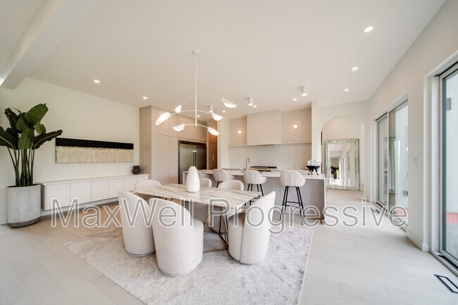 Photo du bâtiment - 6090 Crawford Dr SW