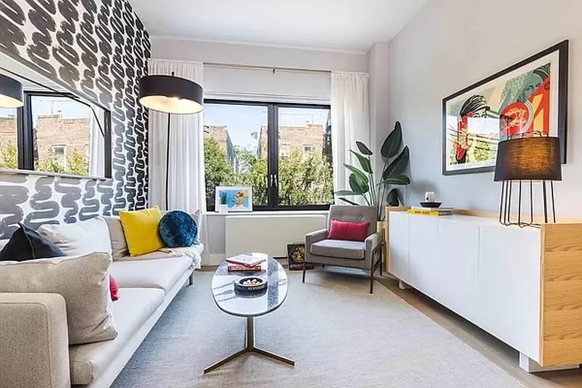 Photo - 176 Woodward Ave-