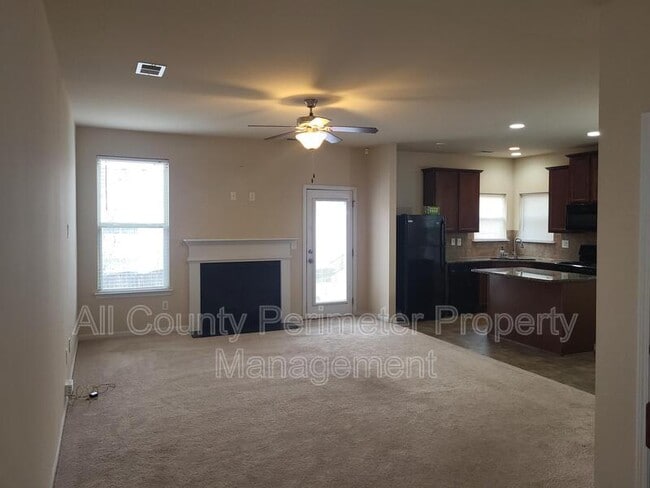 Building Photo - 5867 San Gabriel Ln