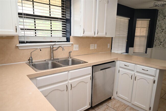 Foto del edificio - 1206 Amherst St