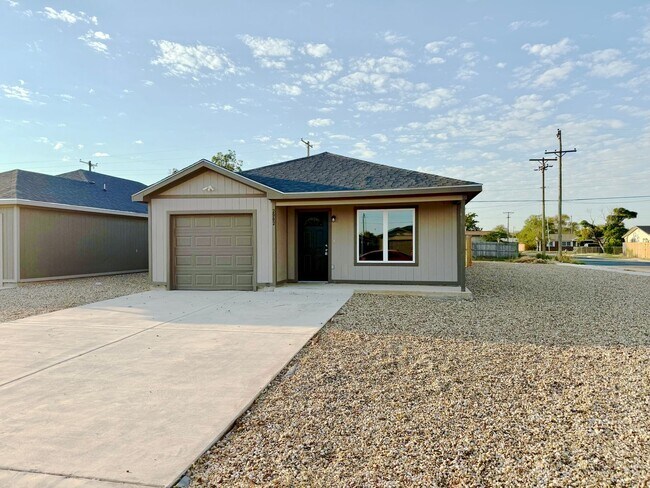 Foto del edificio - 3 Bedroom Home In East Lubbock!