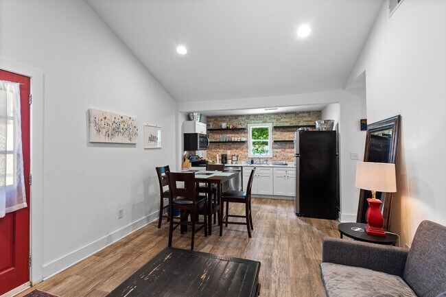 Foto del edificio - 413 Lockland Dr