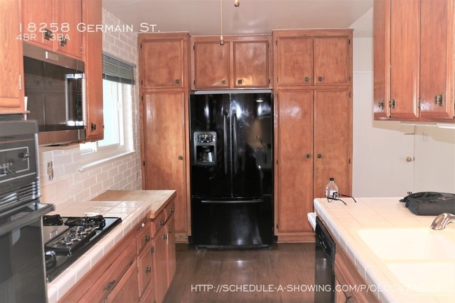 Building Photo - Single Story Home in Porter Ranch!!