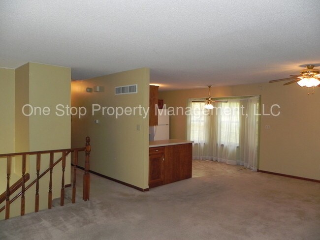Building Photo - 3615 S Park Ave