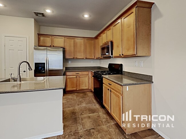 Building Photo - 9256 W Sunny Oven Ct