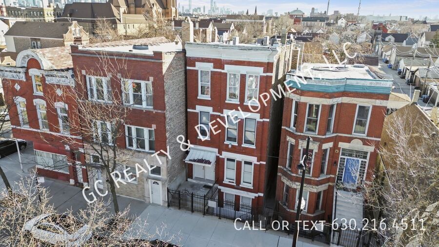 Primary Photo - 2307 S Leavitt St