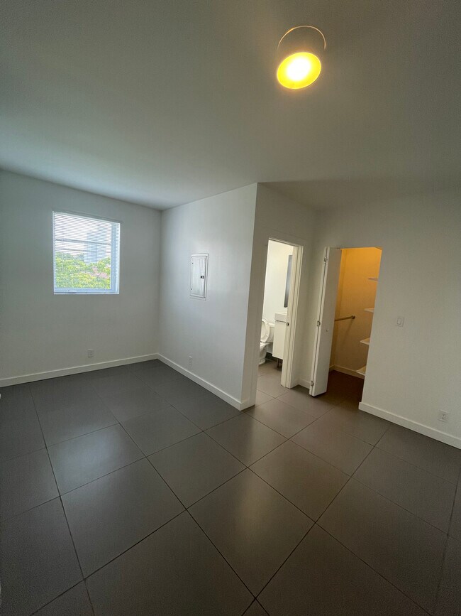 Bedroom - 337 NW 12th Ave