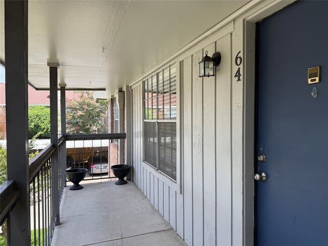 Building Photo - 2250 Bering Dr